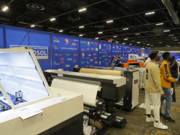 Chemosol Showcases Vinyl Cutters, Heat Presses, Fabric Cutters And More At Graphics, Print & Sign Expo