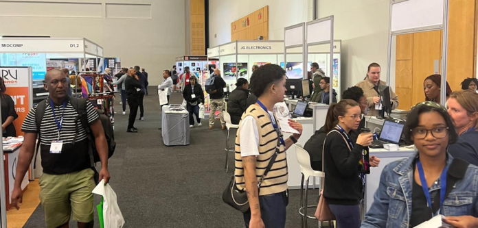 Sign Africa Cape Town Attracts Visitors From Far And Wide